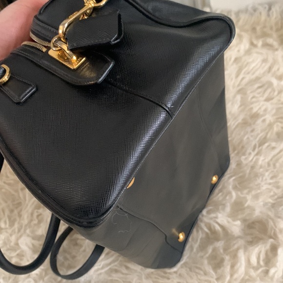 - PRADA leather - Picture 9 of 16